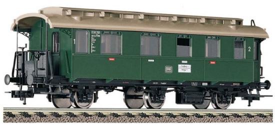Passenger car 1st/2nd class type AB 3 is (BC 3i pr 05)<br /><a href='images/pictures/Fleischmann/5061.jpg' target='_blank'>Full size image</a>
